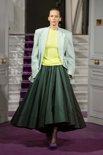 Look 7